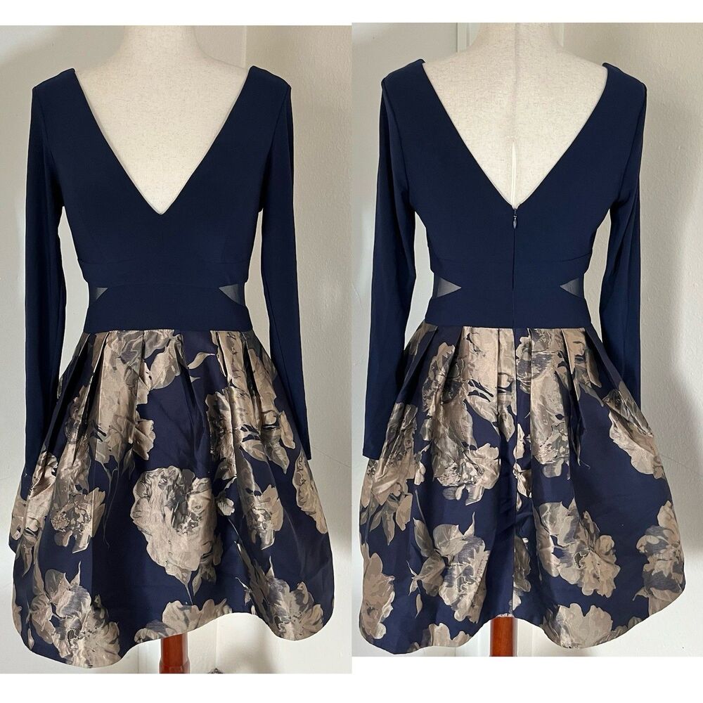 VTG Xscape Cocktail Dress 8 Navy Floral Fit & Flare Party V Neck Long sleeve
